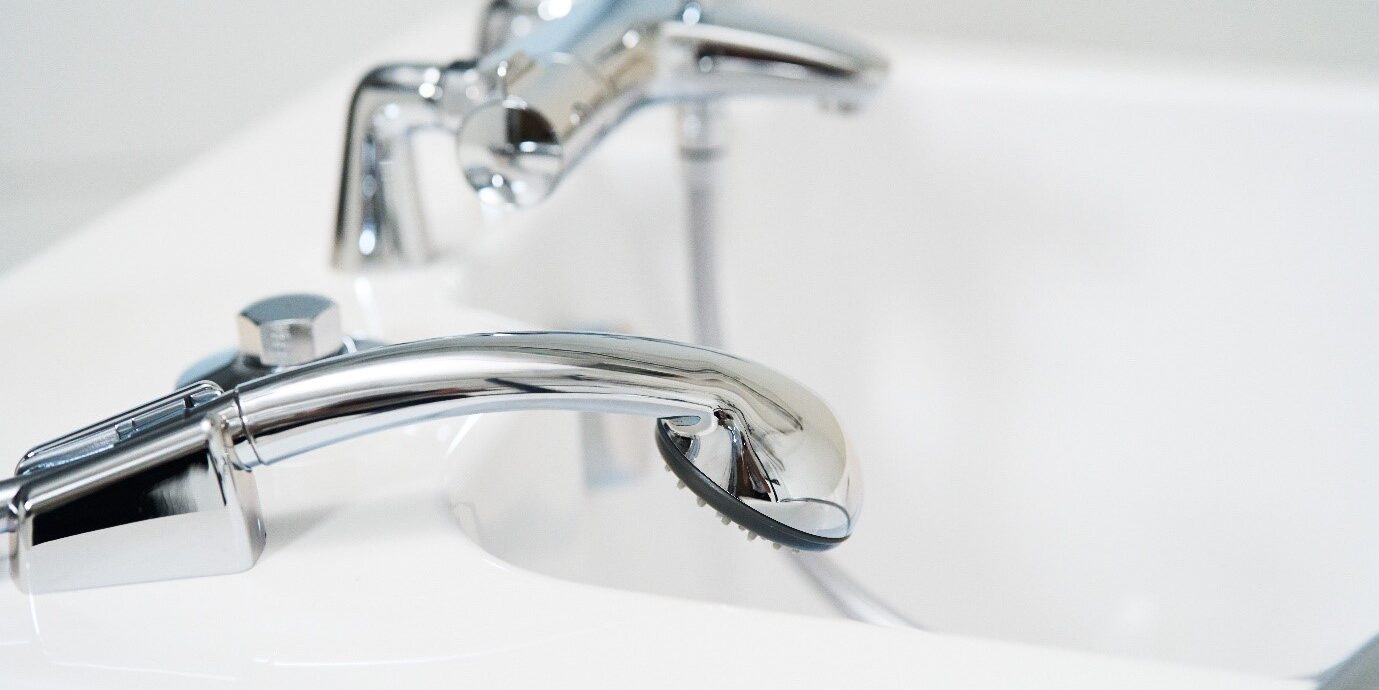 How to choose an easy access bath